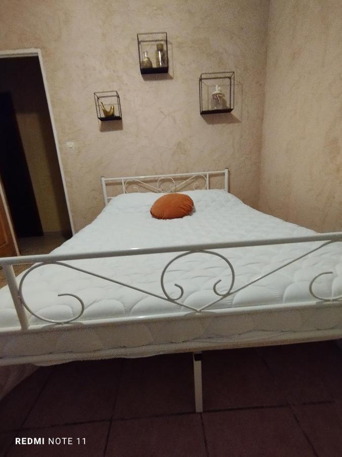 Chambre D Hotes En Provence, Au Pied Du Luberon, Les Coquelicots La Tour-dʼAigues Dış mekan fotoğraf